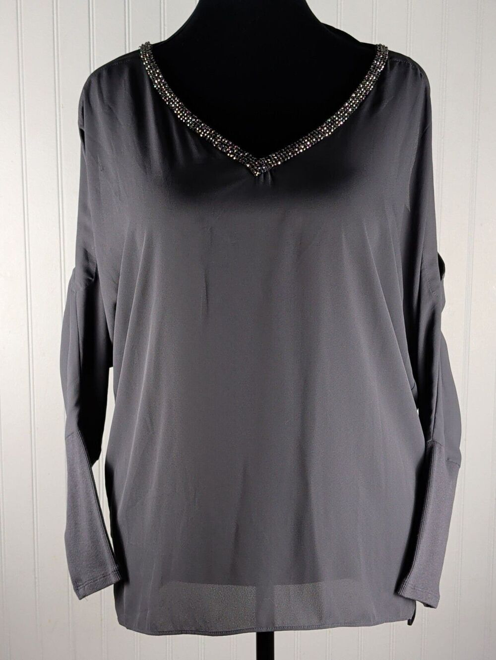 Juicy Couture Gray Cold-Shoulder Blouse with Rhinestone V-Nec Mediumk